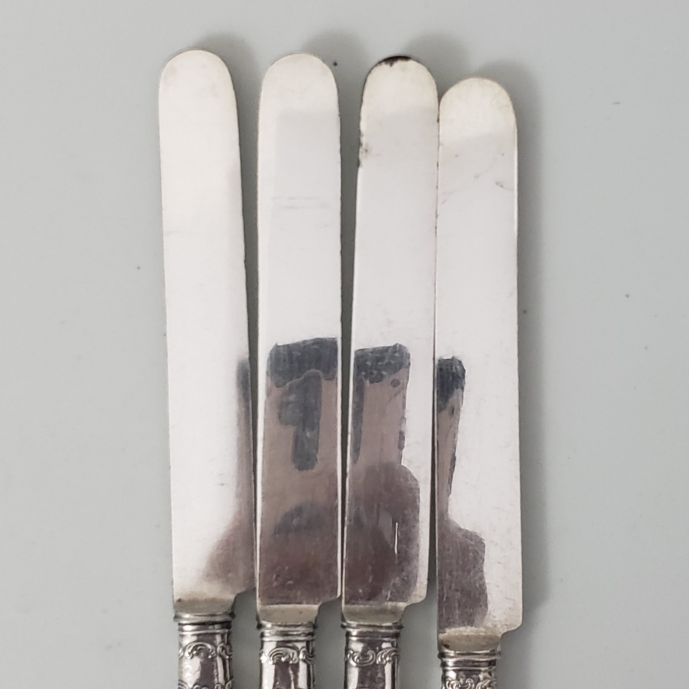 Landers, Frary & Clark Set of Mother-of-Pearl Handle Knives - 8 Pieces - Picture 10 of 16